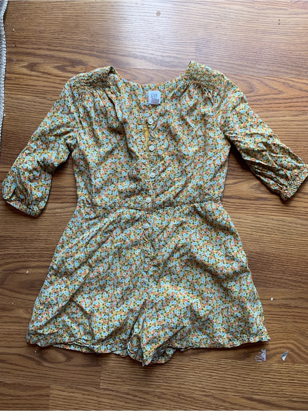 GAP Yellow Floral Button-Front Romper Girl Size 6/7 Shorts Long Sleeve